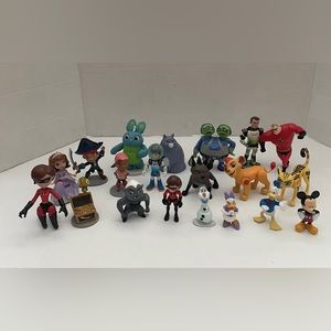 Disney PVC  Figures Lot of 20 Mickey, Siamba Donald Duck Goofy and More